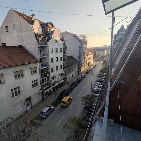 Woody Apartment Novi Sad